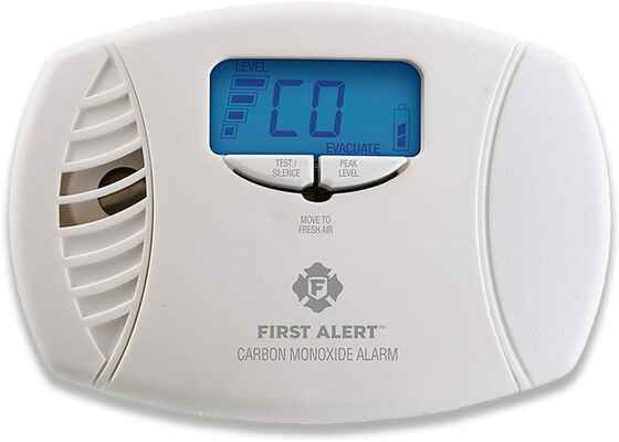 #5. FIRST ALERT CO615 Plug-In Dual Power CO Detector Alarm w/Digital Display