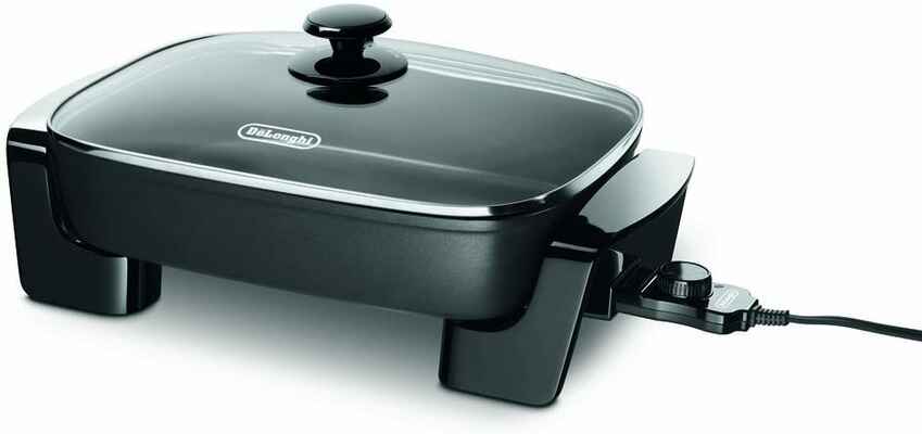 #4. De'Longhi 16'' x 12'' Die-Cast Aluminum Body 1500w Electric Skillet w/Tempered Glass Lid (Black)