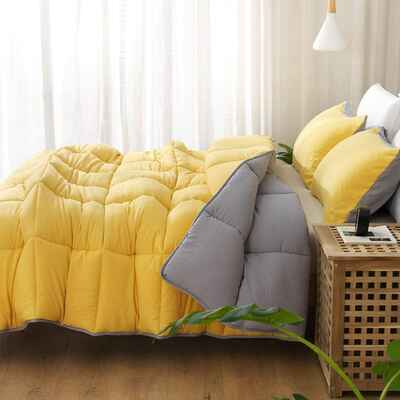 #2. Oaken-Cat Shape Ultra-Soft Eco-Responsible Reversible Full/Queen Down Alternative Comforter